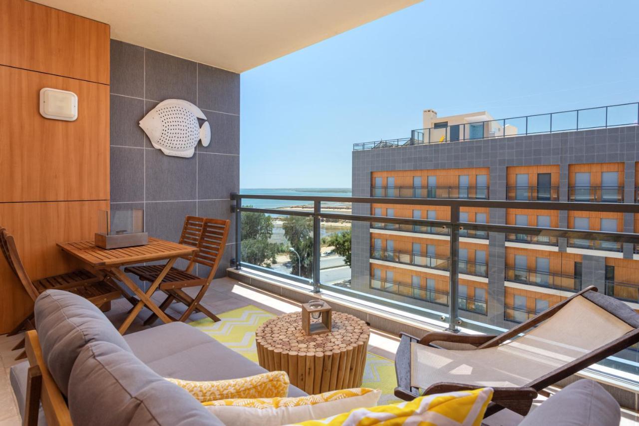 Privilege Sea View Apartment Pochet With Rooftop Pool, Village Marina - Olhao Exterior photo