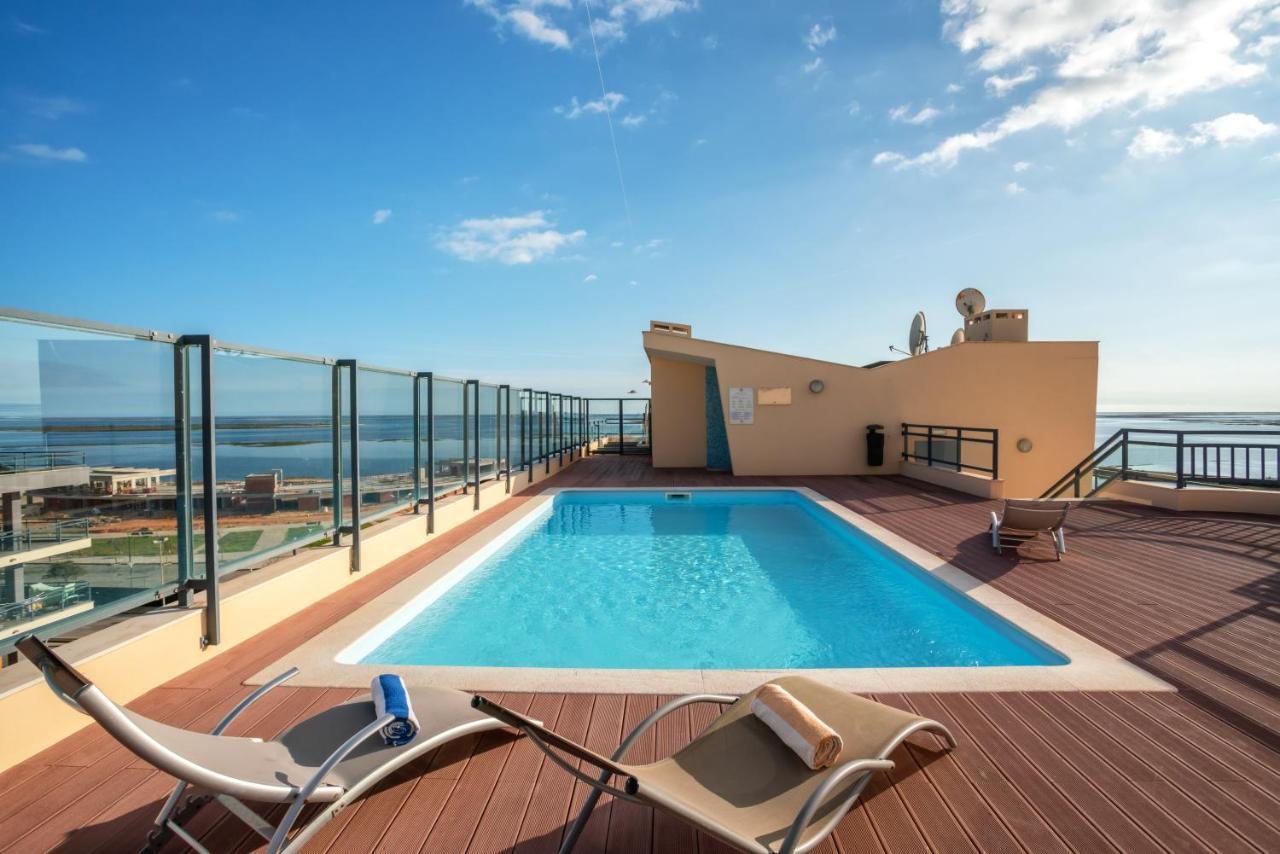 Privilege Sea View Apartment Pochet With Rooftop Pool, Village Marina - Olhao Exterior photo